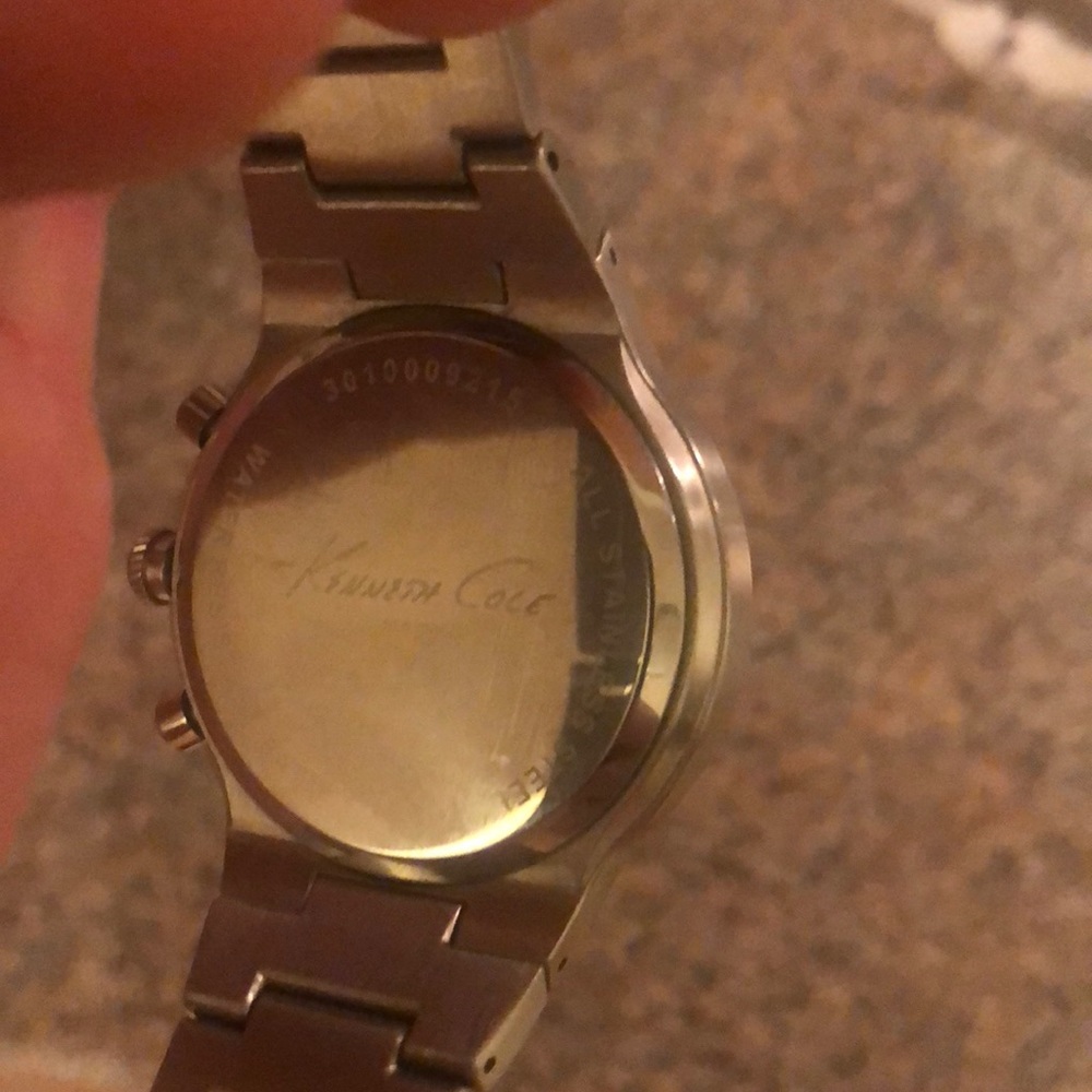 Kenneth Cole men’s watch. - Picture 4 of 5